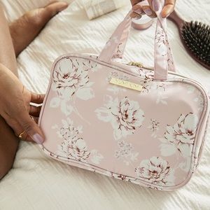 NWOT Yumi Kim French Rose Wanderlust Makeup Bag